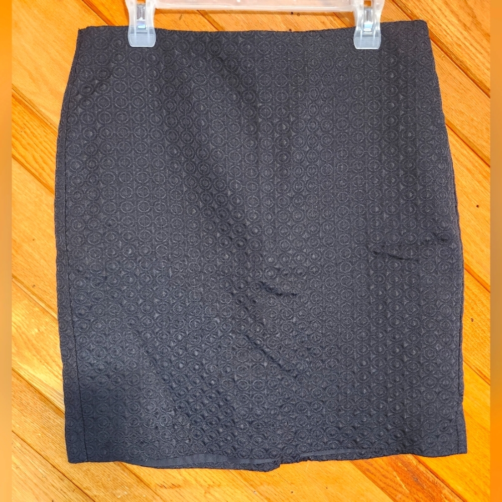 Banana Republic Factory black circle print pencil skirt size 10